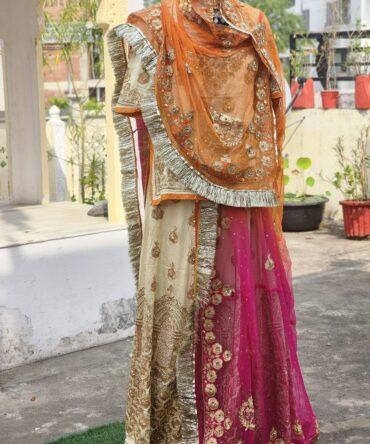 Off-white Jharoka poshak