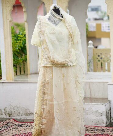 Off-white Sikhiya jaal work poshak